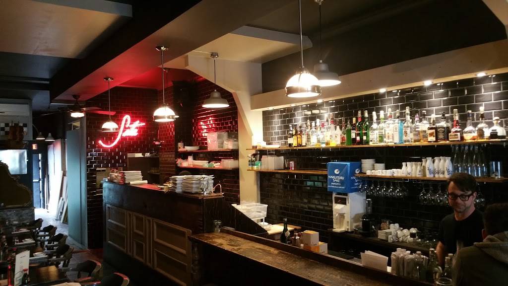 Sata Sushi | restaurant | 3349 Rue Ontario E, Montréal, QC H1W 1P8, Canada | 5145107282 OR +1 514-510-7282