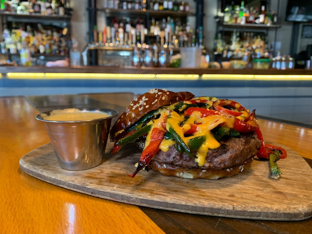 Burger Academy @ Daily Grill Century | restaurant | 5410 W Century Blvd, Los Angeles, CA 90045, USA | 3103863087 OR +1 310-386-3087