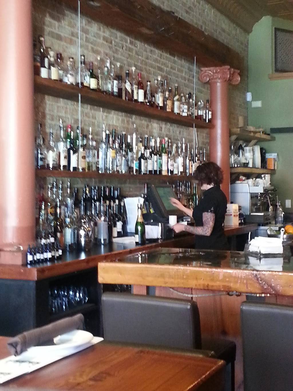 Social Urban Bar & Restaurant | restaurant | 509 E State St, Rockford, IL 61104, USA | 8157080877 OR +1 815-708-0877