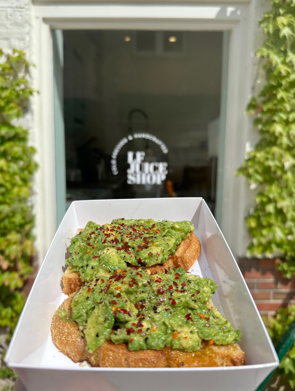 LF JUICE SHOP | restaurant | 647 N Bank Ln, Lake Forest, IL 60045, USA | 8472352090 OR +1 847-235-2090