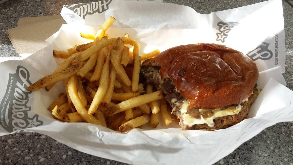 Hardees | restaurant | 200 S Kings Hwy, Fort Pierce, FL 34945, USA | 7724892184 OR +1 772-489-2184