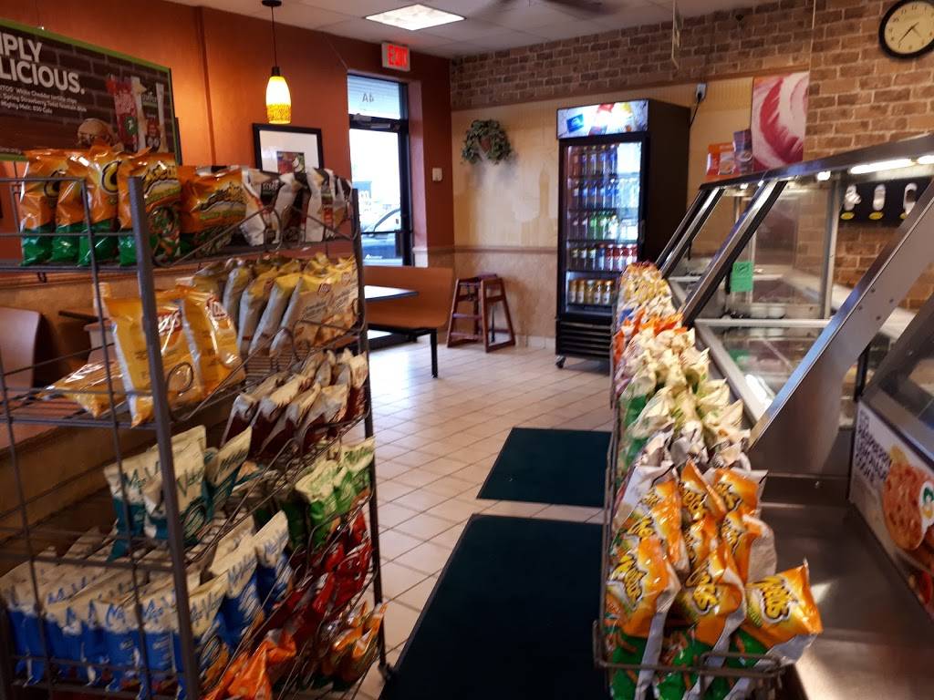Burger King | restaurant | 318 Ontario St, St. Catharines, ON L2R 5L8, Canada | 9056823428 OR +1 905-682-3428