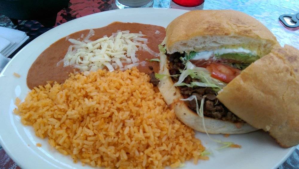 Del Carmen | restaurant | 214 E Chicago Ave, Westmont, IL 60559, USA | 6305815272 OR +1 630-581-5272