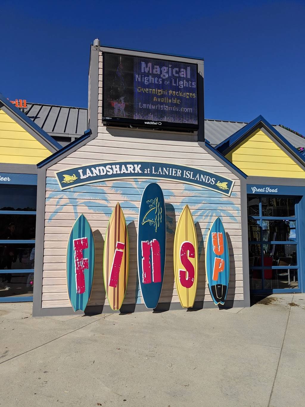 LandShark Bar & Grill Lake Lanier | restaurant | 7541 Lanier Islands Pkwy, Buford, GA 30518, USA | 4703233473 OR +1 470-323-3473
