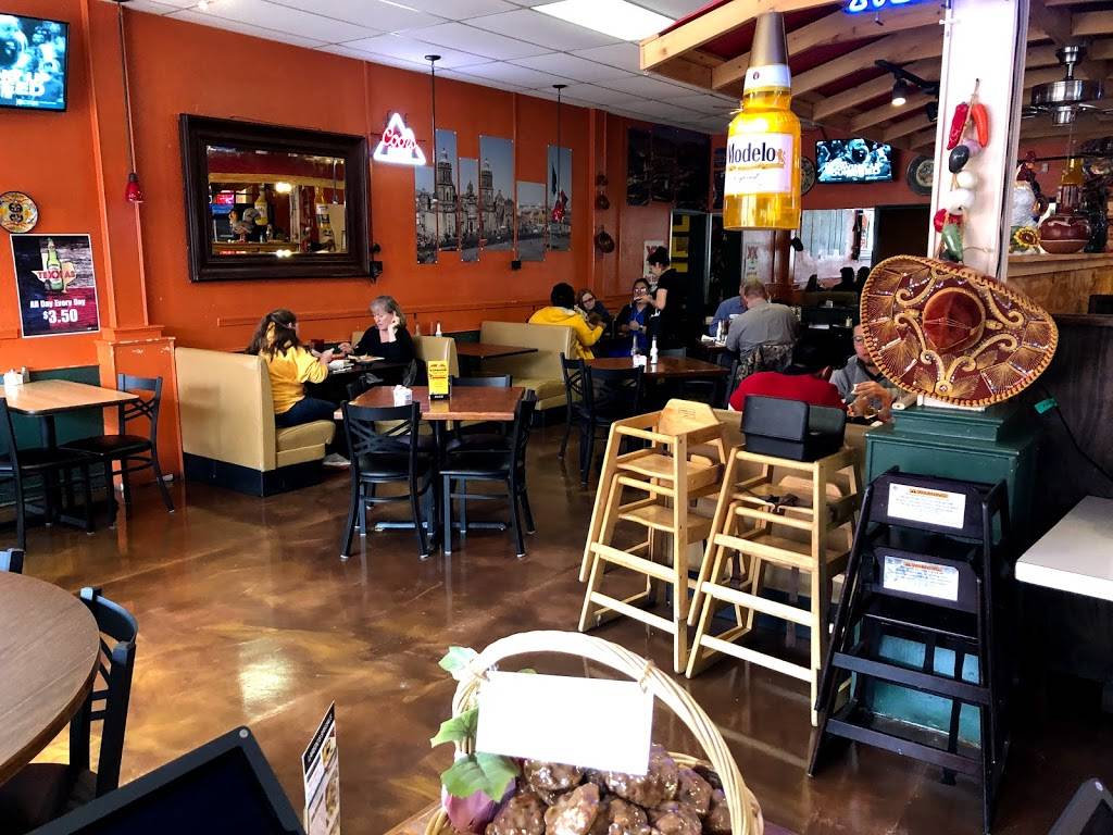 Dos Laredos Tex-Mex | restaurant | 1229 Washington St, Commerce, TX 75428, USA | 9038861234 OR +1 903-886-1234