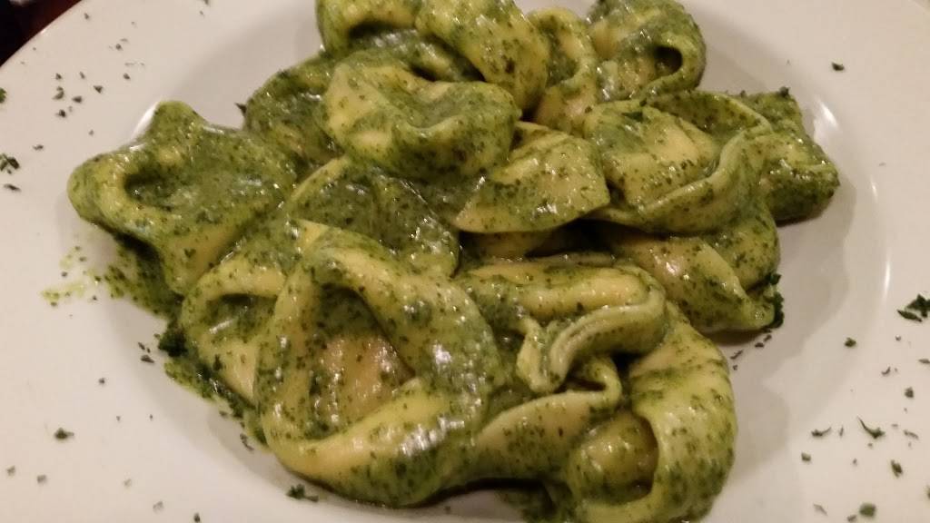 Mama Robertos Pizza | restaurant | 8658 Mentor Ave, Mentor, OH 44060, USA | 4402058890 OR +1 440-205-8890