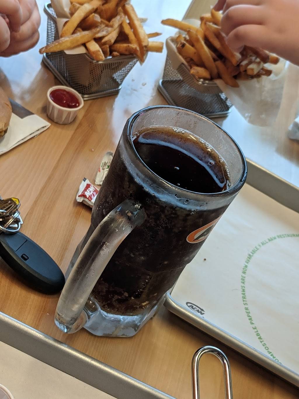 A&W Canada | restaurant | 180 Holiday Inn Dr, Cambridge, ON N3C 1Z4, Canada | 5192201800 OR +1 519-220-1800