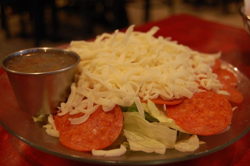 Dominics Santos | restaurant | 21467 Lorain Rd, Cleveland, OH 44126, USA | 4403337437 OR +1 440-333-7437