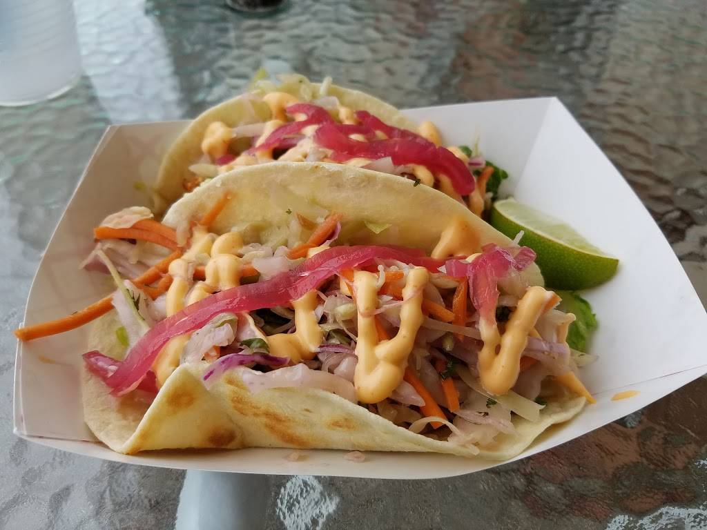 Lexies Landing | restaurant | 61 Beane Ln, Newington, NH 03805, USA | 6038154181 OR +1 603-815-4181