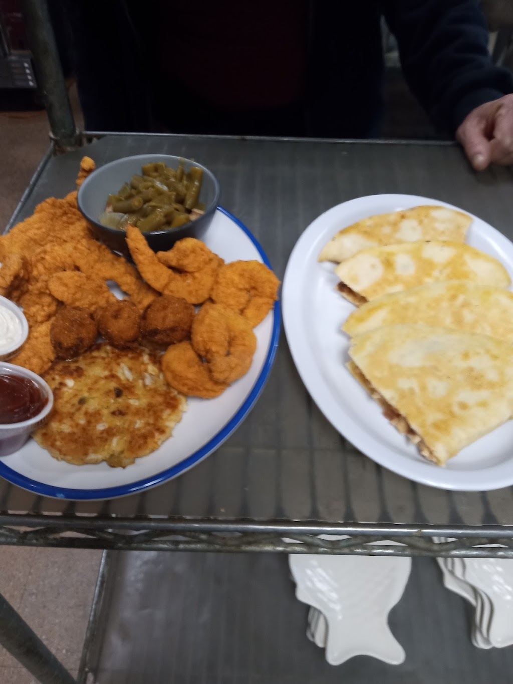 Biloxi Country Café | restaurant | 15200 Lemoyne Blvd Suite 1, Biloxi, MS 39532, USA | 2282808880 OR +1 228-280-8880