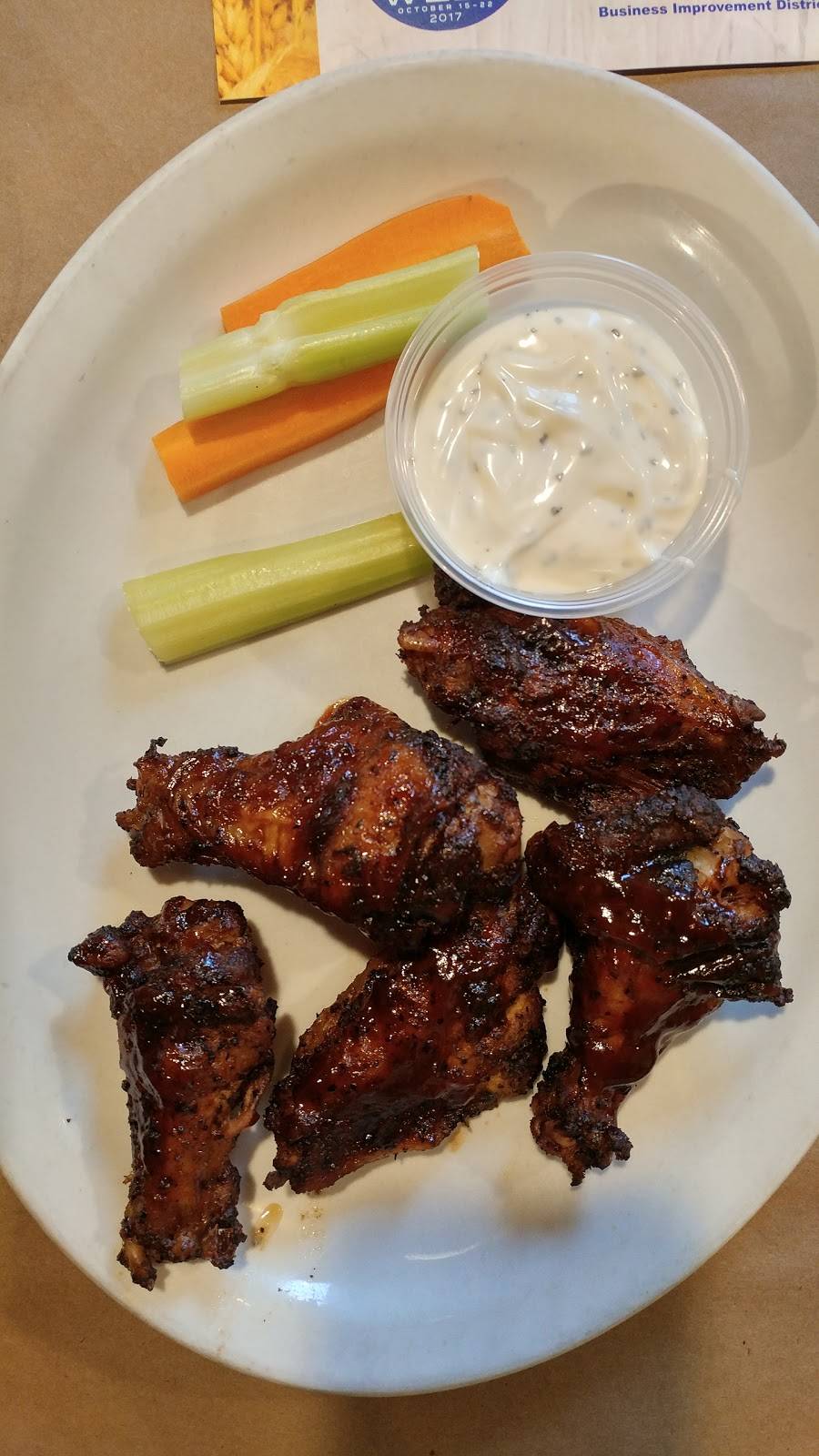 Harbor Q Smokehouse & Catering | restaurant | 84 Old Shore Rd, Port Washington, NY 11050, USA | 5168834227 OR +1 516-883-4227