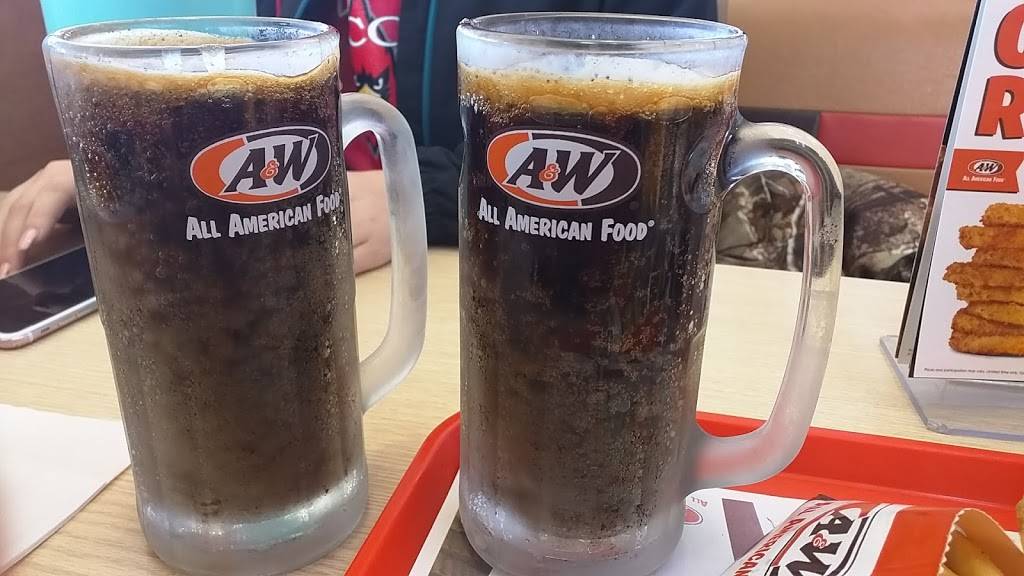 A&W Restaurant | restaurant | 2187 W 9th Ave, Oshkosh, WI 54904, USA | 9202334677 OR +1 920-233-4677