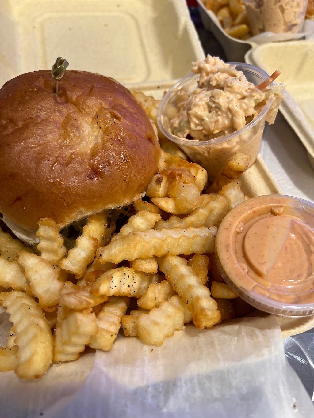 Bossa Fish | restaurant | 230 Trumbull St, Elizabeth, NJ 07206, USA | 9085766382 OR +1 908-576-6382