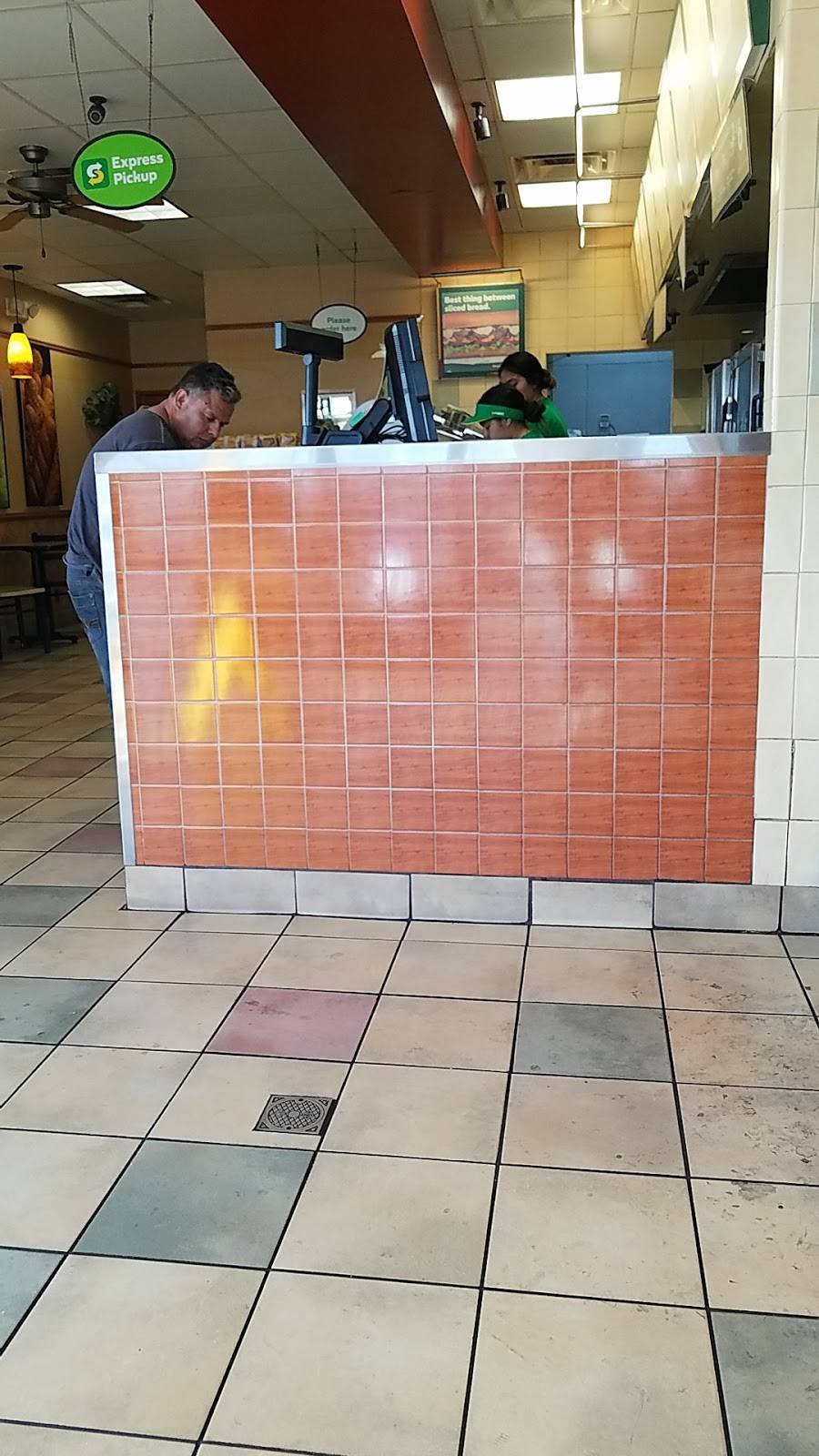 Subway Restaurants | restaurant | 16120 Valley Blvd #2, Fontana, CA 92335, USA | 9094527512 OR +1 909-452-7512