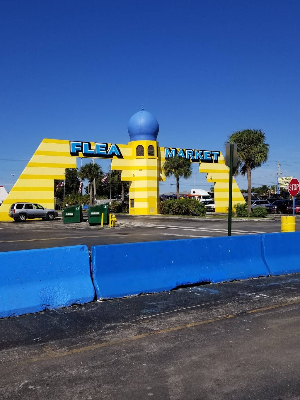 Flea Market | restaurant | 12680 NW 42nd Ave, Opa-locka, FL 33054, USA | 3056880500 OR +1 305-688-0500