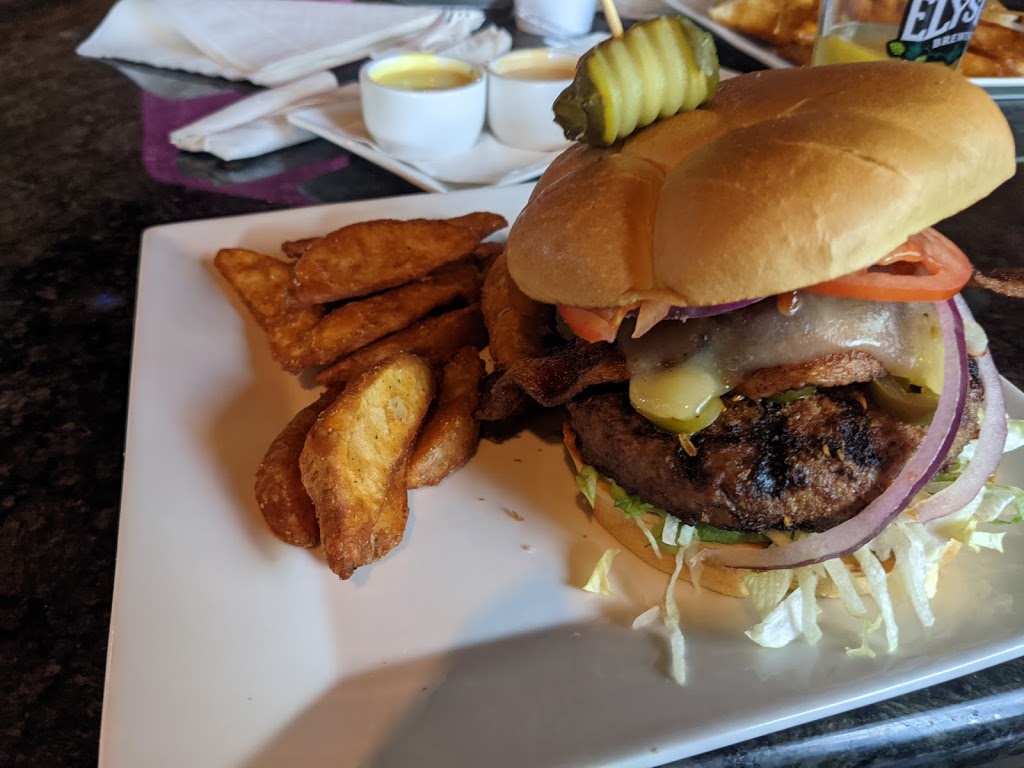 The Edge | restaurant | 1300 Coles Ferry Pike, Lebanon, TN 37087, USA | 6157844166 OR +1 615-784-4166