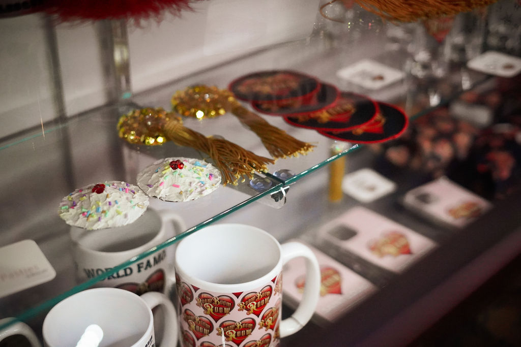 The Bombshell | restaurant | 1229 Washington Ave Suite 102, St. Louis, MO 63103, USA | 3144367000 OR +1 314-436-7000