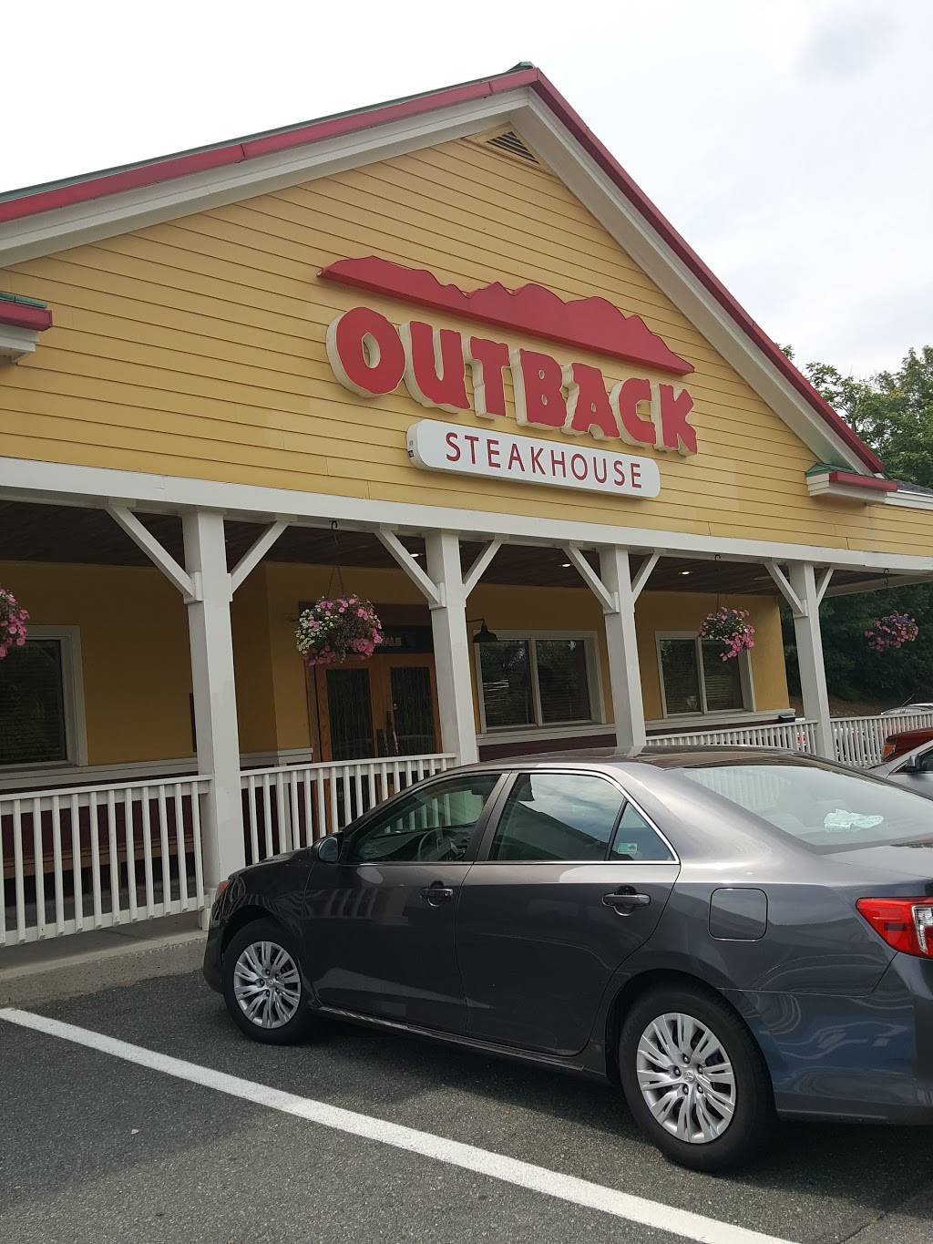 Outback Steakhouse | restaurant | 45 Mazzeo Dr, Randolph, MA 02368, USA | 7819619778 OR +1 781-961-9778