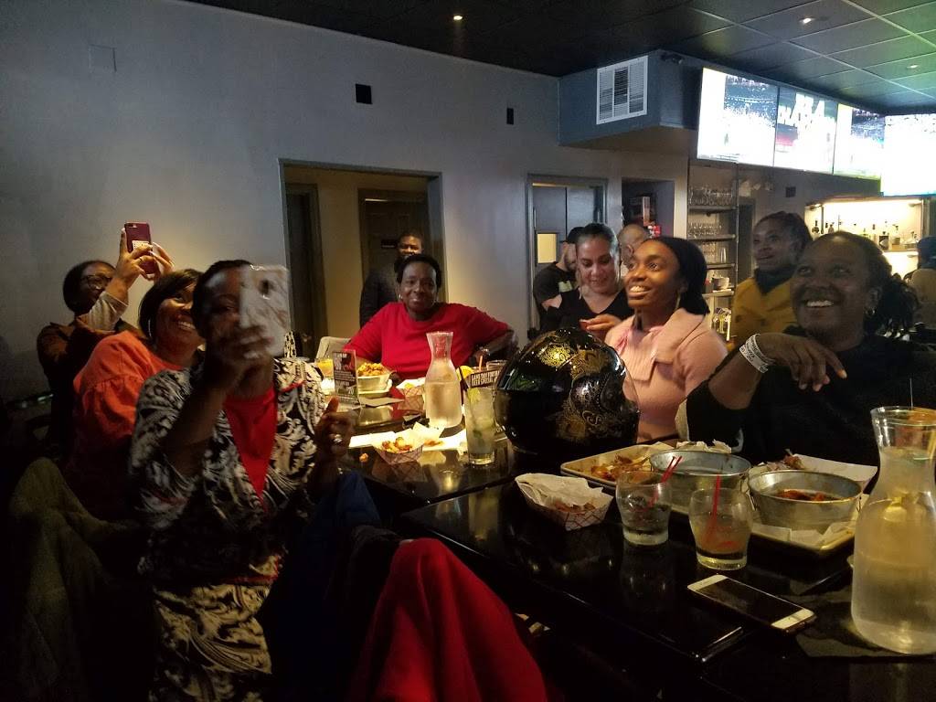 Game Day Sports Bar | restaurant | 5757 Broadway, The Bronx, NY 10463, USA | 7185481782 OR +1 718-548-1782