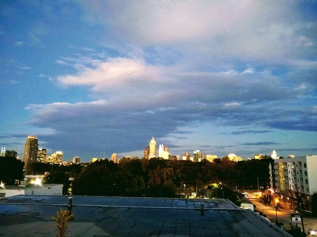 Six Feet Under Pub & Fish House | restaurant | 685 11th St NW, Atlanta, GA 30318, USA | 4048100040 OR +1 404-810-0040