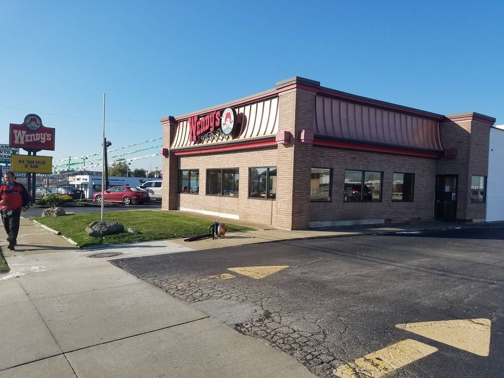 Wendys | restaurant | 6330 Brookpark Rd, Cleveland, OH 44129, USA | 2166616636 OR +1 216-661-6636