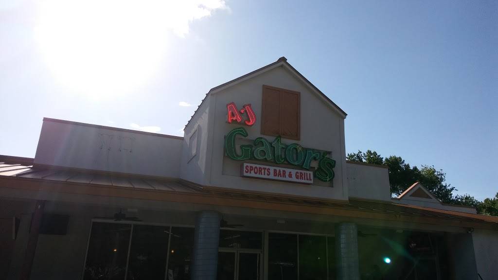 AJ Gators Sports Bar & Grill | restaurant | 401 N Witchduck Rd, Virginia Beach, VA 23462, USA | 7574738501 OR +1 757-473-8501