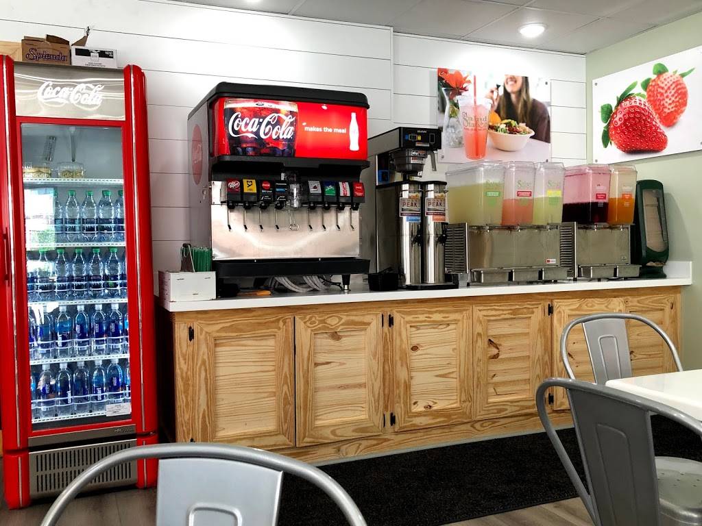 The Salad Station | restaurant | 104 S 30th Ave, Hattiesburg, MS 39402, USA | 7692236657 OR +1 769-223-6657