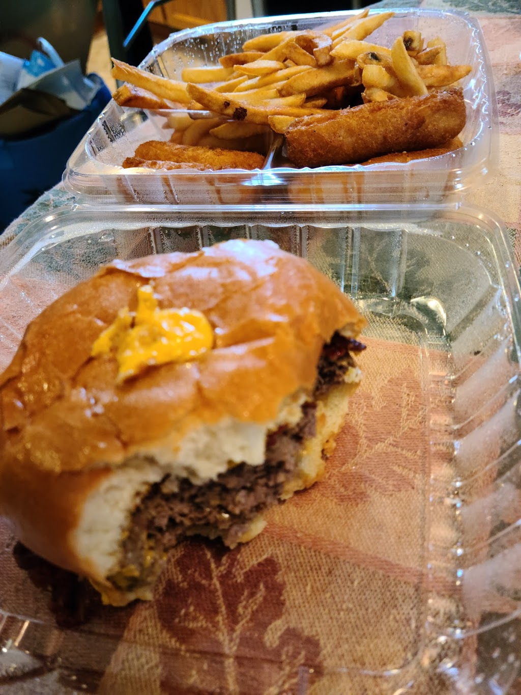 Philly cheese house | restaurant | 2131 Yew St, Forest Grove, OR 97116, USA | 5037408369 OR +1 503-740-8369