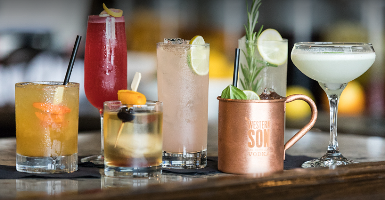 940s Kitchen & Cocktails | restaurant | 219 W Oak St, Denton, TX 76201, USA | 9402186222 OR +1 940-218-6222