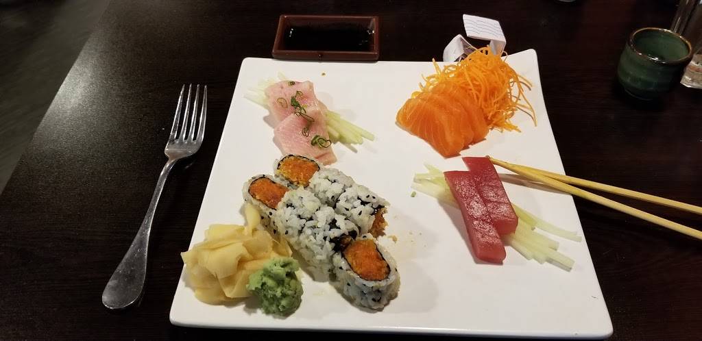 Sakana Sushi Asian Fusion Restaurant | meal takeaway | 434 Town Center, New Britain, PA 18901, USA | 2153451211 OR +1 215-345-1211