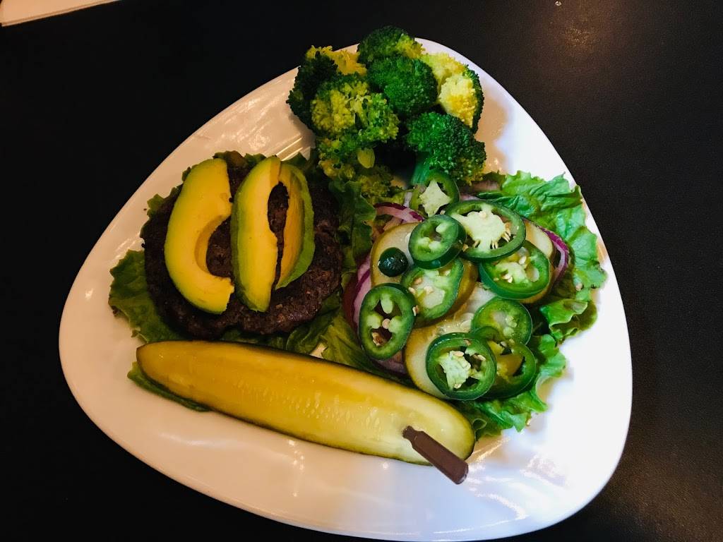 South Lyon Hotel | restaurant | 201 N Lafayette St, South Lyon, MI 48178, USA | 2484376440 OR +1 248-437-6440