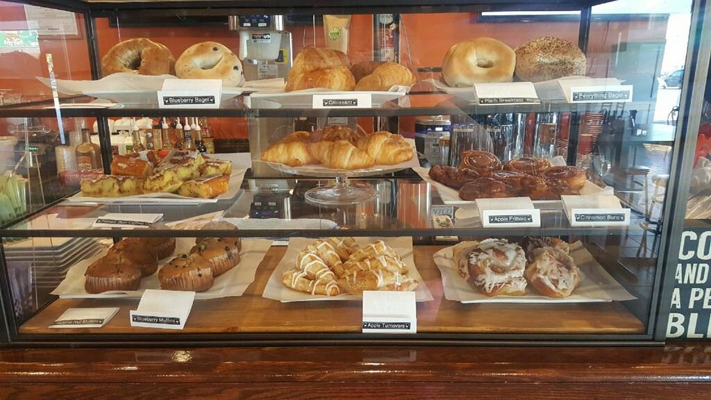 Arora Grill and Cafe | restaurant | 2002 3rd Ave, Huntington, WV 25703, USA | 6813783459 OR +1 681-378-3459