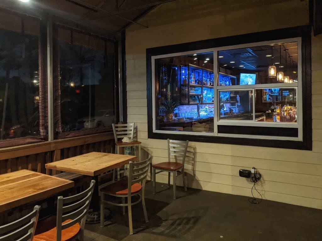 Coach House Bar & Grill | restaurant | 5103 Colley Ave, Norfolk, VA 23508, USA | 7574890389 OR +1 757-489-0389