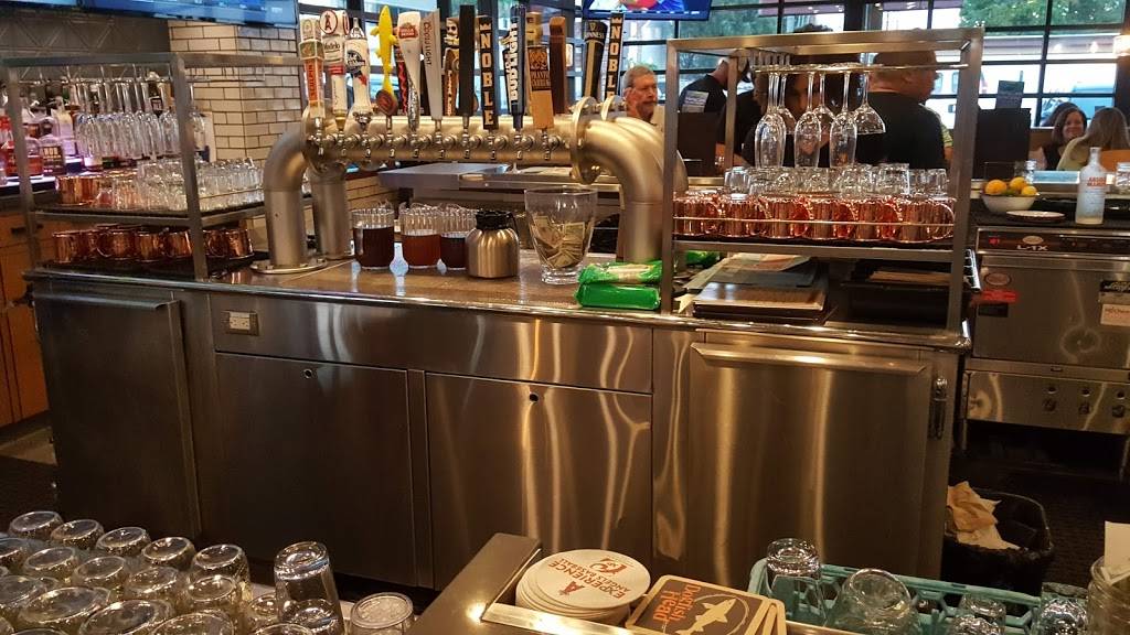 Mamas Comfort Food & Cocktails | restaurant | 11122 Los Alamitos Blvd, Los Alamitos, CA 90720, USA | 5623576970 OR +1 562-357-6970