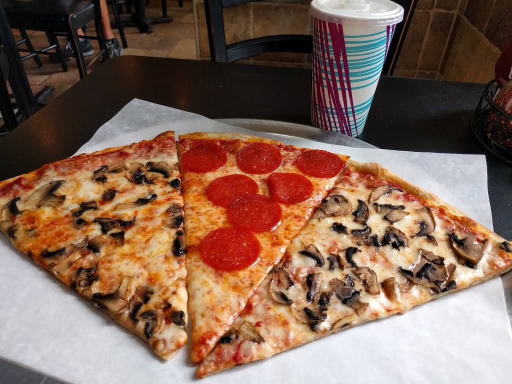 Piccolo Trattoria Italian Restaurant | restaurant | 455 Main St, New York, NY 10044, USA | 2127532300 OR +1 212-753-2300