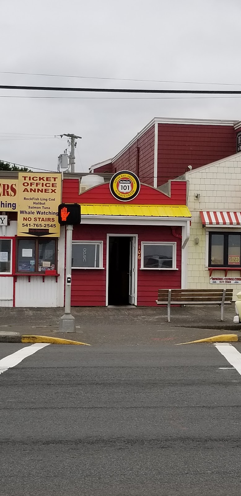 HWY 101 Burger Depoe Bay | restaurant | 106 US-101, Depoe Bay, OR 97341, USA | 5419214647 OR +1 541-921-4647