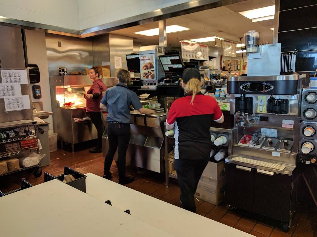 McDonalds | cafe | 730 W Norton Ave, Norton Shores, MI 49441, USA | 2317221000 OR +1 231-722-1000