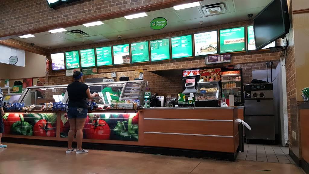 Subway | restaurant | 3200 Old Boynton Road, Boynton Beach, FL 33436, USA | 5617364060 OR +1 561-736-4060