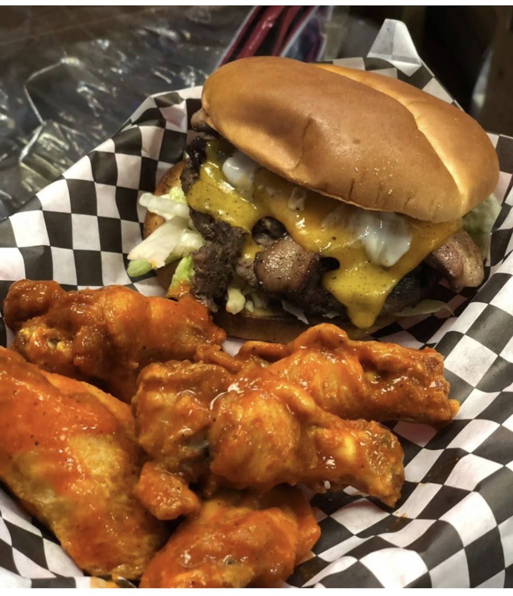 Zoeys Fried Chicken Sandwiches & Wings | restaurant | 510 W Casino Rd suite g, Everett, WA 98204, USA | 4253743040 OR +1 425-374-3040