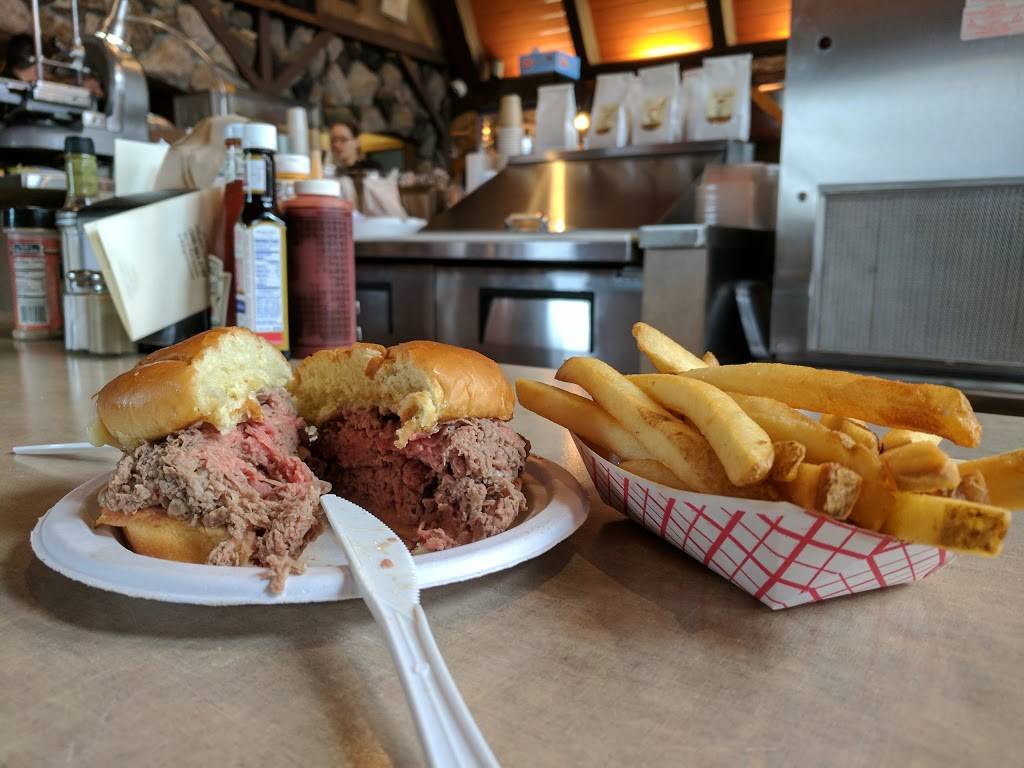 The Beef Barn | restaurant | 160 Pulaski Blvd, Bellingham, MA 02019, USA | 5088831799 OR +1 508-883-1799