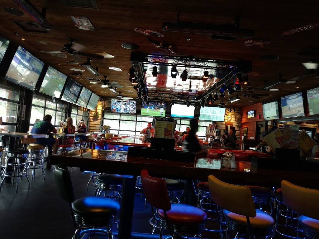 Bubbas 33 | restaurant | 200 E Loop 281, Longview, TX 75605, USA | 9032321606 OR +1 903-232-1606