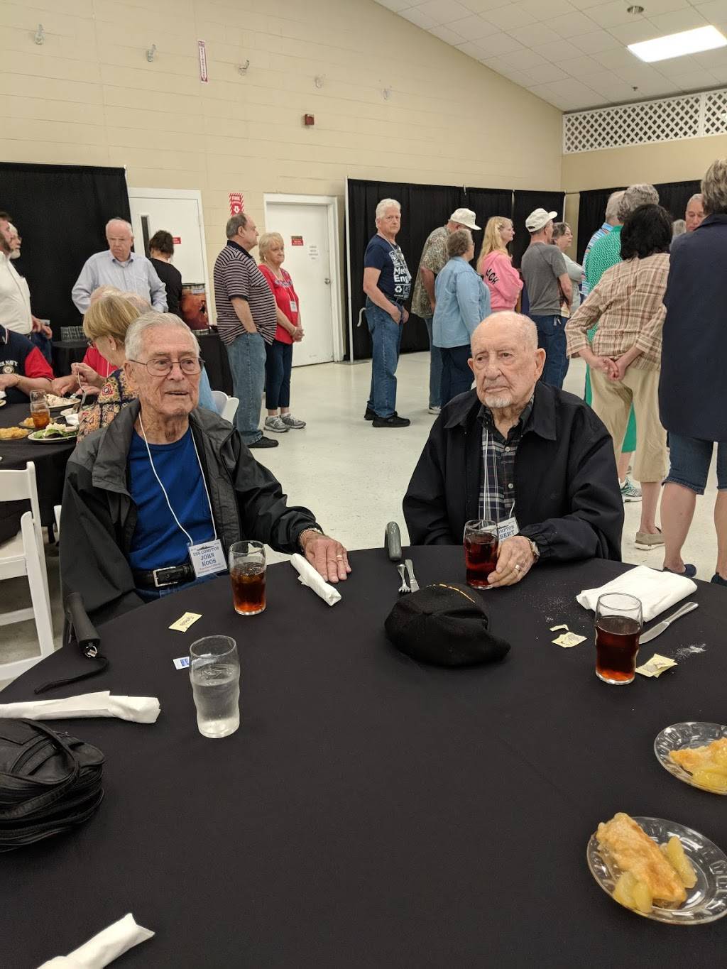 Harbor Breeze Restaurant, Catering, & Events | restaurant | 176 Patriots Point Rd, Mt Pleasant, SC 29464, USA | 8436062110 OR +1 843-606-2110