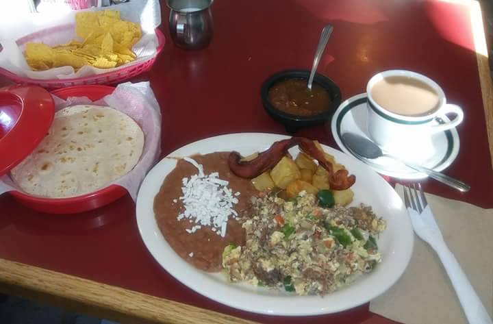 La Fondita | restaurant | 1233 Newport Ave, Dallas, TX 75224, USA | 2149419221 OR +1 214-941-9221