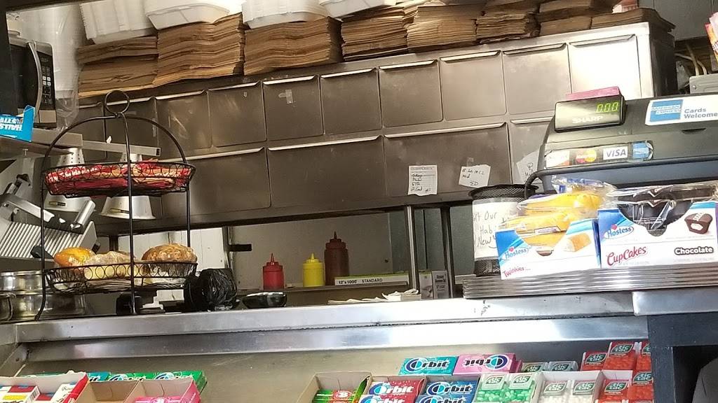 Munchys | restaurant | 139 Newark Pompton Turnpike, Little Falls, NJ 07424, USA | 9732567960 OR +1 973-256-7960