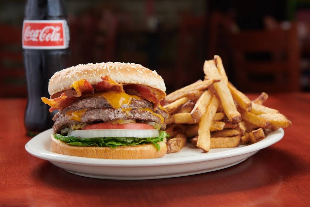 Babes Old Fashioned Food | restaurant | 434 SW Military Dr, San Antonio, TX 78221, USA | 2105956666 OR +1 210-595-6666