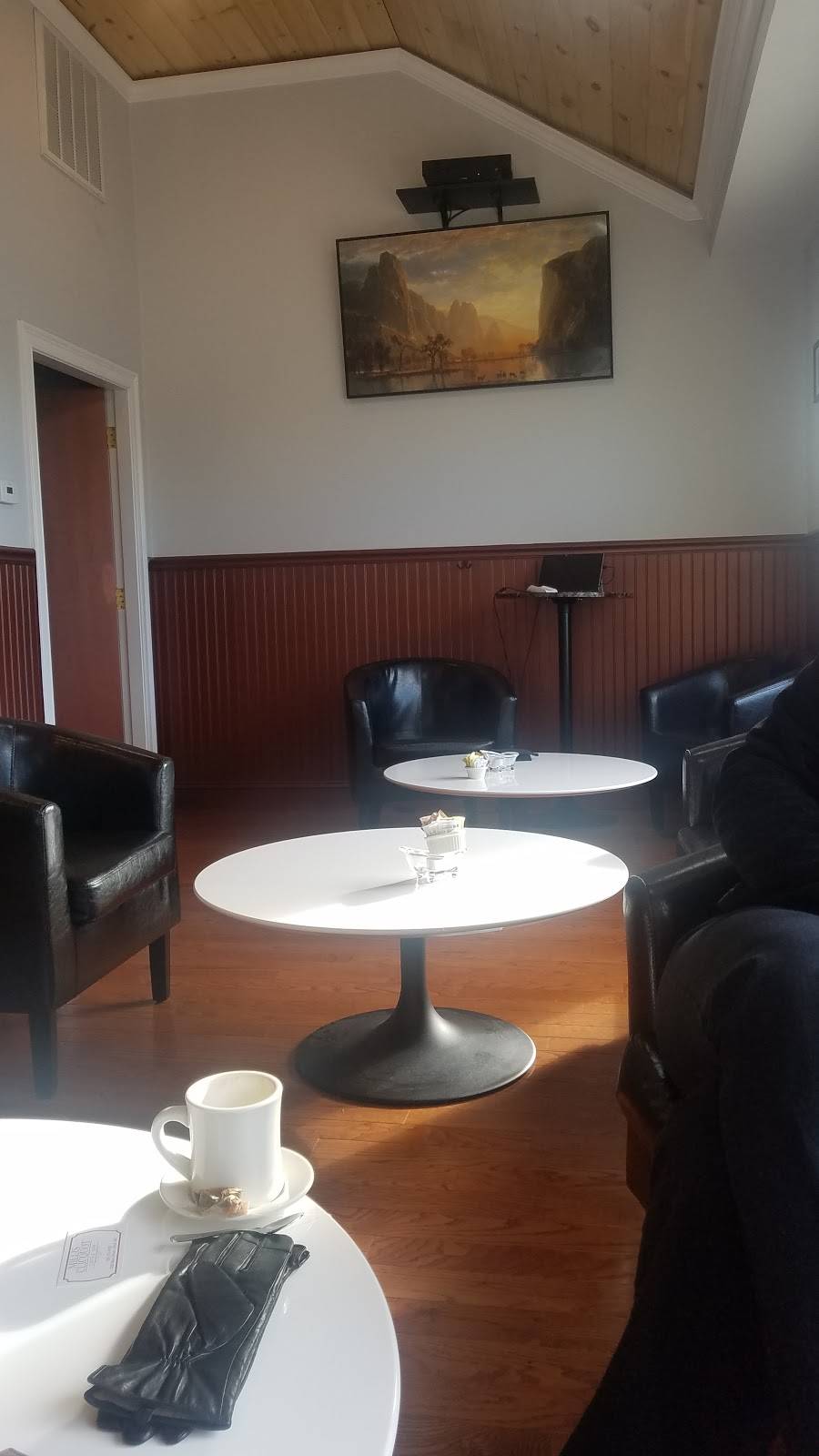 Millis Clicquot Coffee Bar | cafe | 1060 Main St, Millis, MA 02054, USA | 5083769000 OR +1 508-376-9000