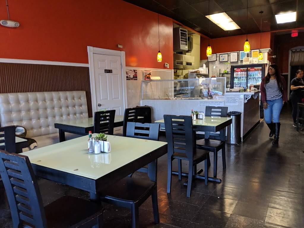 La Parrilla Restaurant | restaurant | 299 Hancock St, Boston, MA 02125, USA | 6176915694 OR +1 617-691-5694