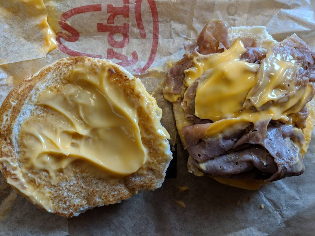 Arbys | restaurant | 6807 Tecumseh Rd E, Windsor, ON N8T 1E8, Canada | 5199459191 OR +1 519-945-9191