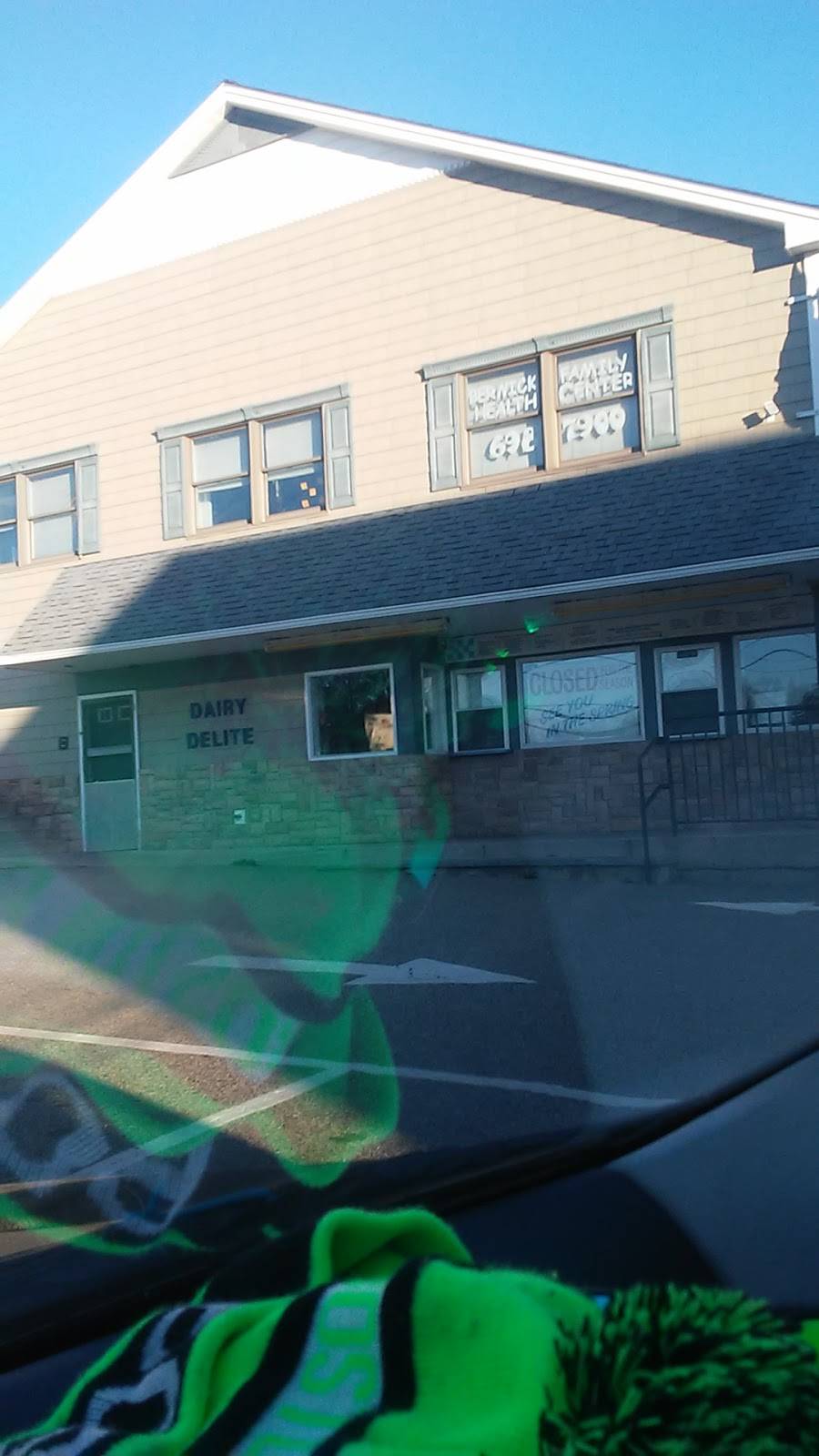 Dairy Delite | restaurant | 6 School St, Berwick, ME 03901, USA | 2076984700 OR +1 207-698-4700