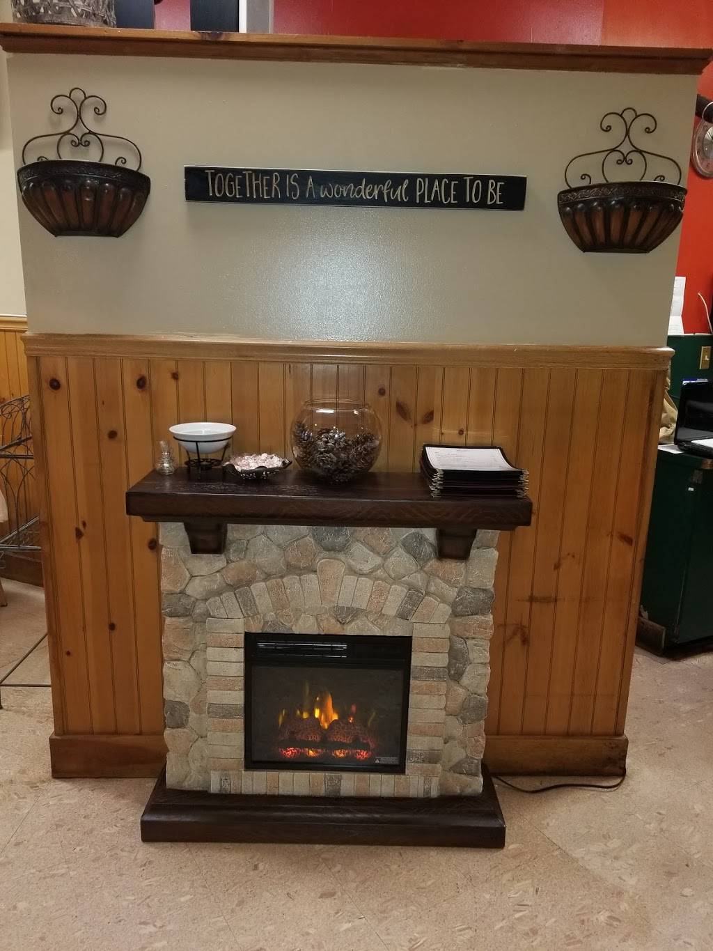 Roundtown Cafe&Grill | restaurant | 2092 NY-302, Circleville, NY 10919, USA | 8456097523 OR +1 845-609-7523